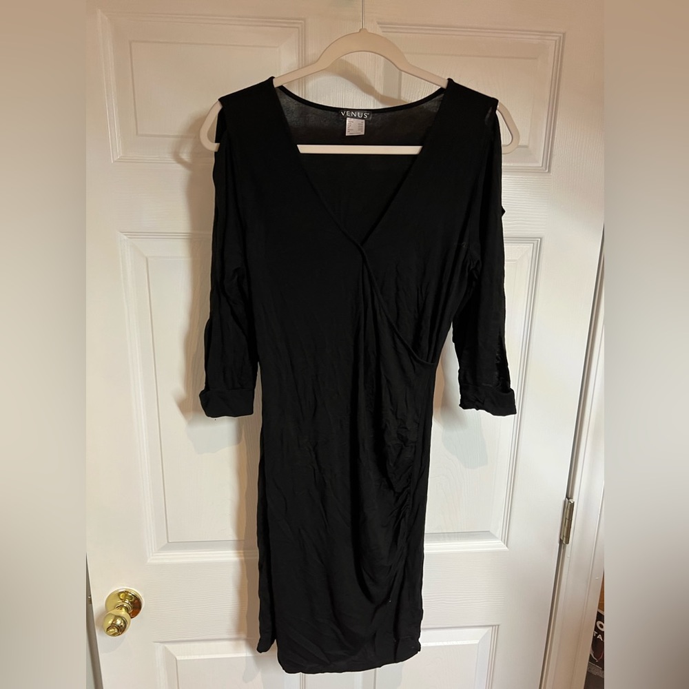 Women’s Venus black dress size M